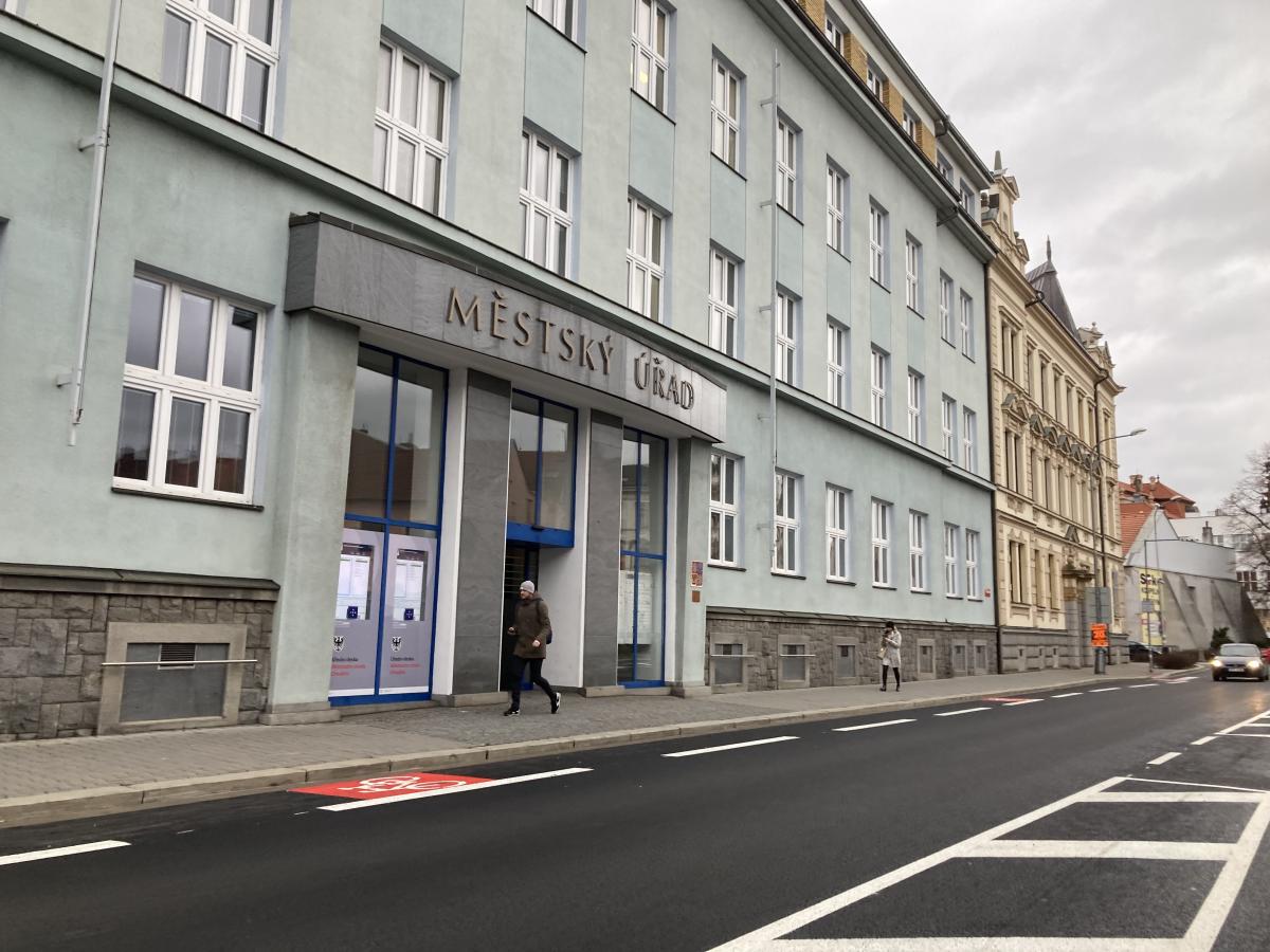 Za někým přijedou úřednice až domů. Jiné odbaví přednostně
