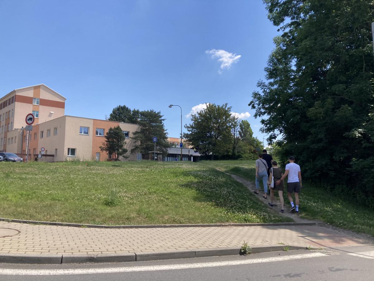 Došlo na slova Jiřího Hradce. Interna se do čtrnácti dnů zavírá, petici navzdory