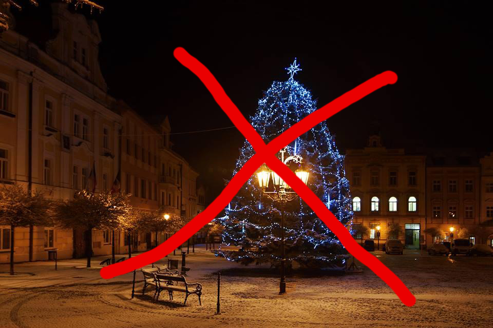 Letošní Vánoce mohou být bez smrku na Resselově náměstí