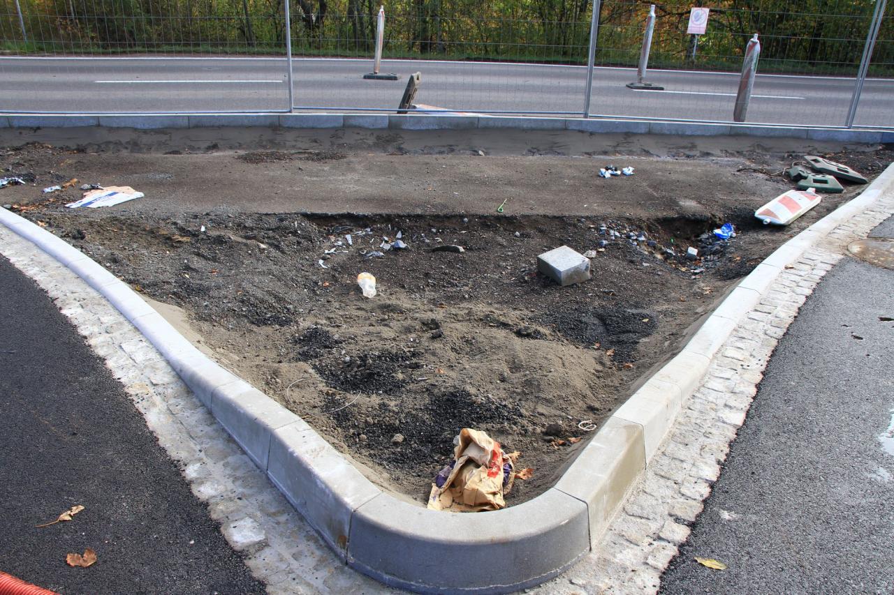 Sjezd do Klobásova ještě není hotov a lidé už vidí problémy