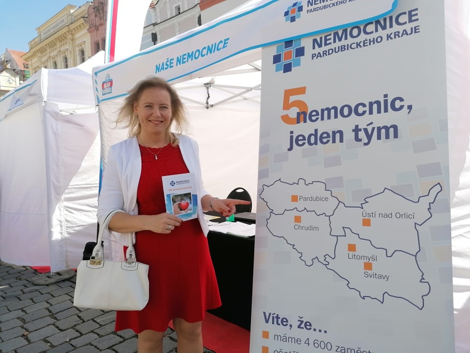 Omezení zdravotní péče v Chrudimské nemocnici i přes sliby pokračuje