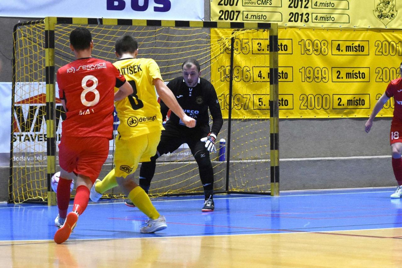 Východočeské derby jednoznačně pro Chrudim! Nejzbach schytal šestnáctku