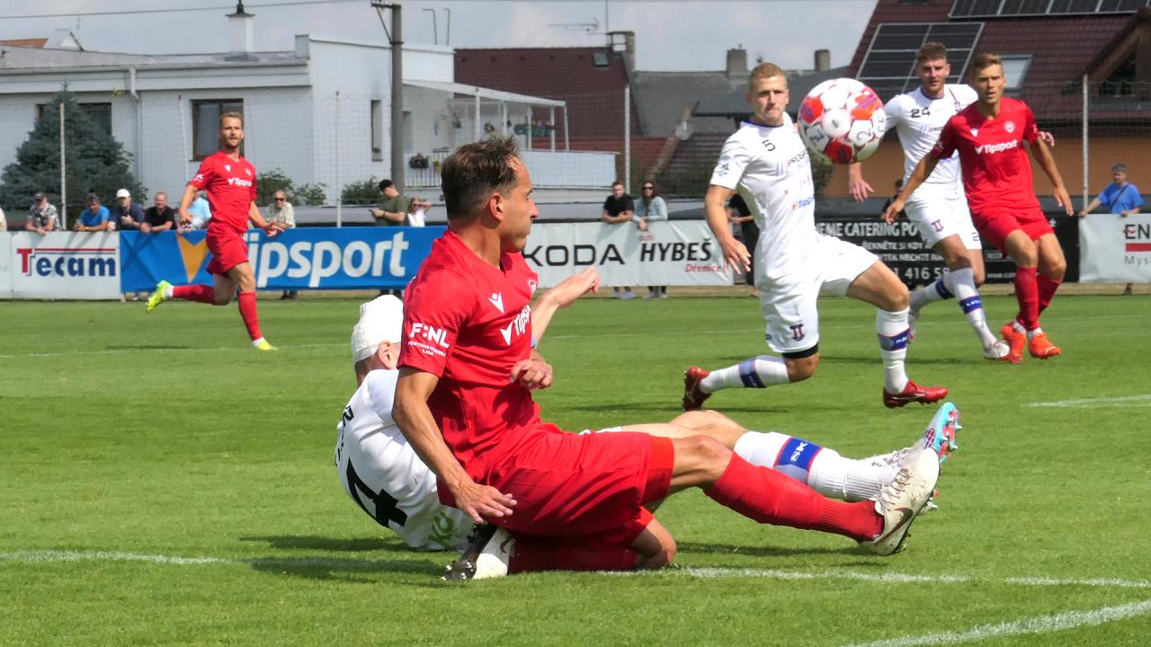 Bod z Vlašimi vydoloval premiérovou trefou Huf