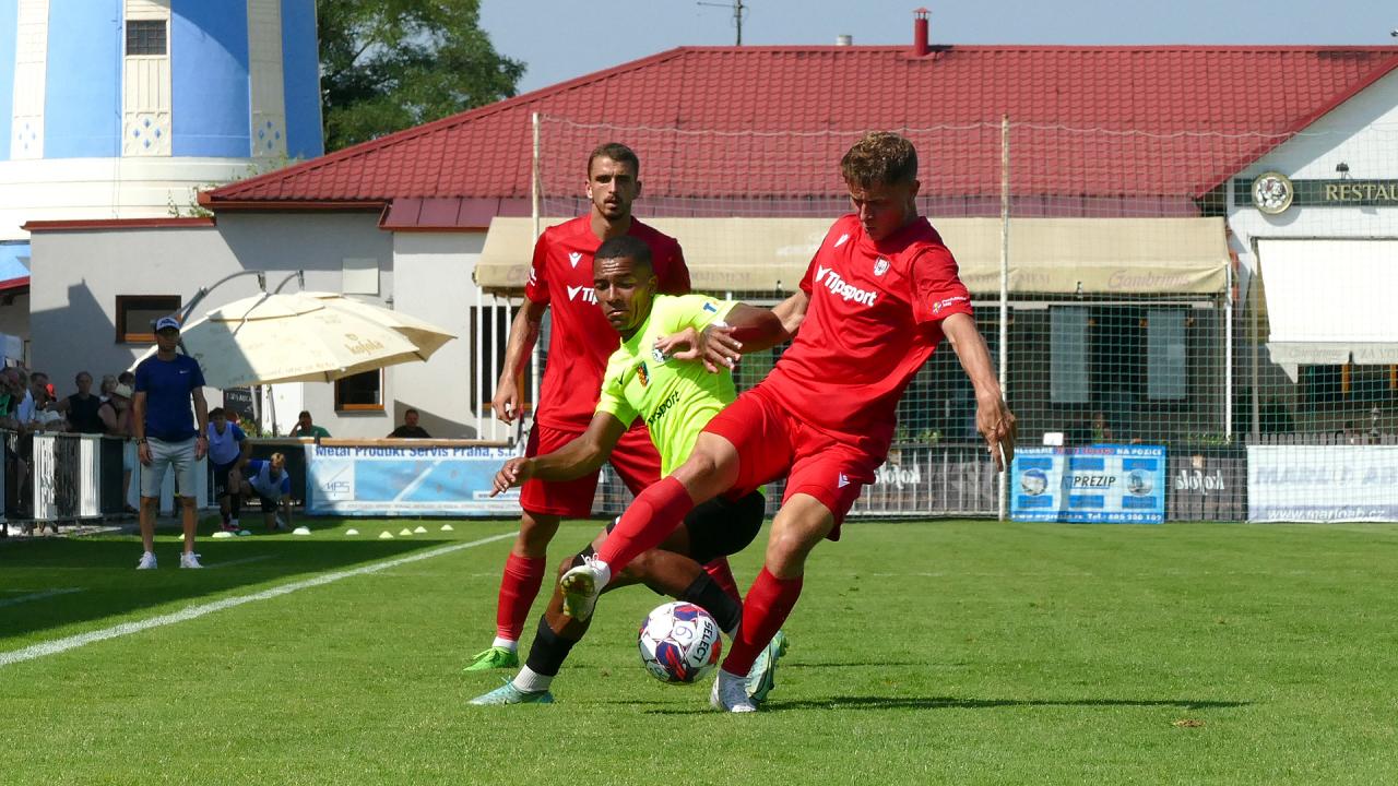DEMOLICE! Šestigólový uragán řídil hattrickem Huf