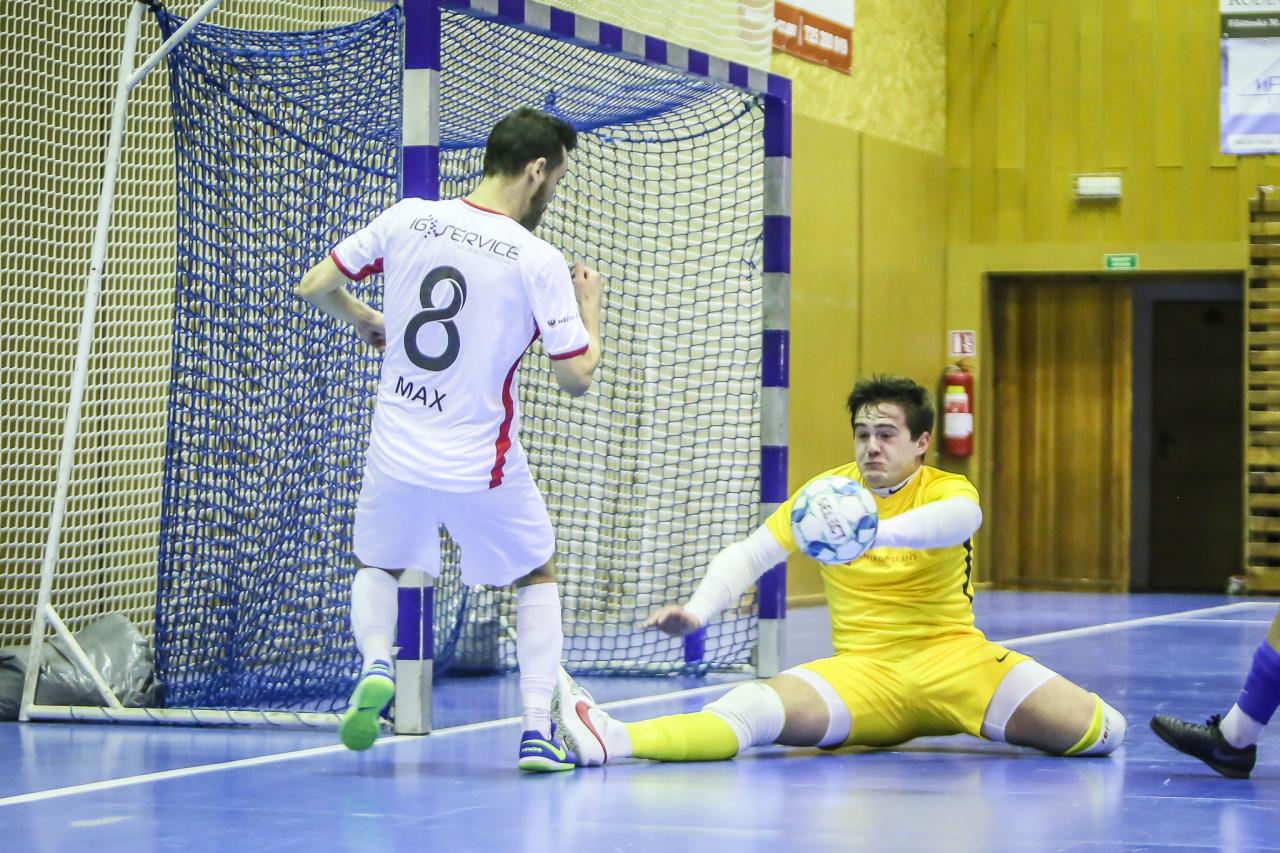 Ani deset gólů Mělníku nestačilo, Chrudim půjde do play off z druhého místa