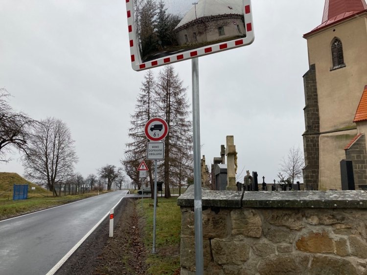 Nehodovost na úseku silnice přes Tři Bubny v roce 2020 stoupla