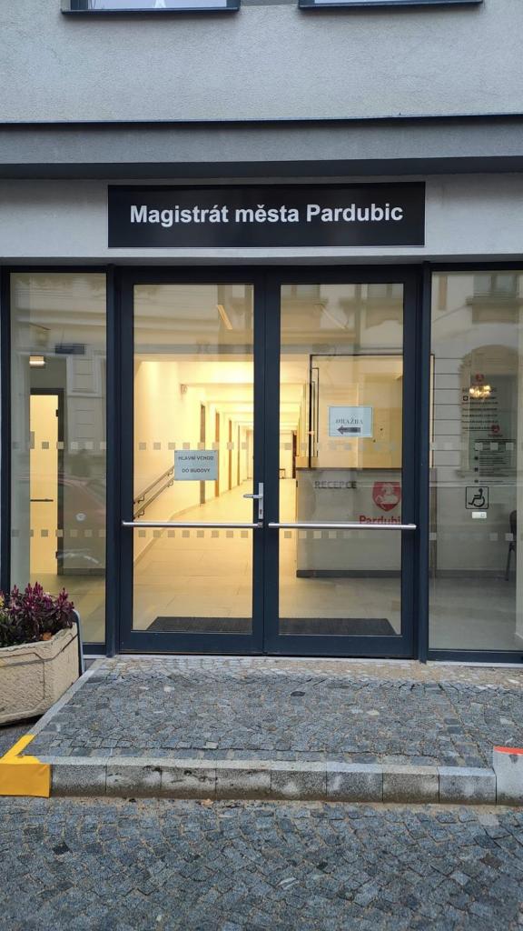 Politici v poutech. Takový byl zásah NCOZ v Pardubicích