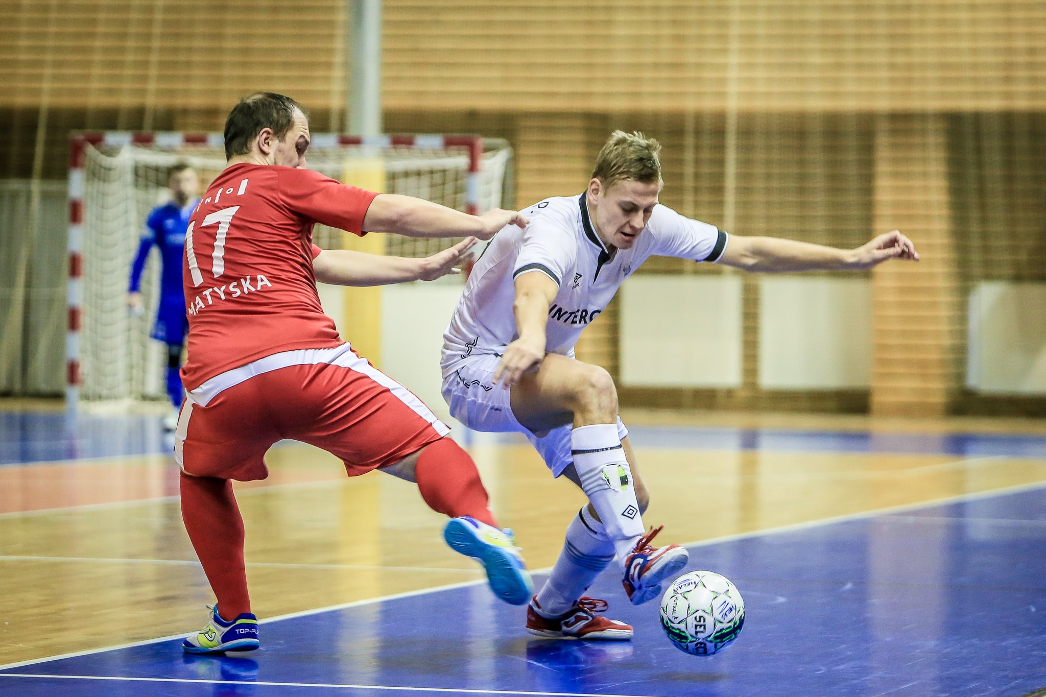 V dohrávce pečlivá defenzíva a posun do čela tabulky