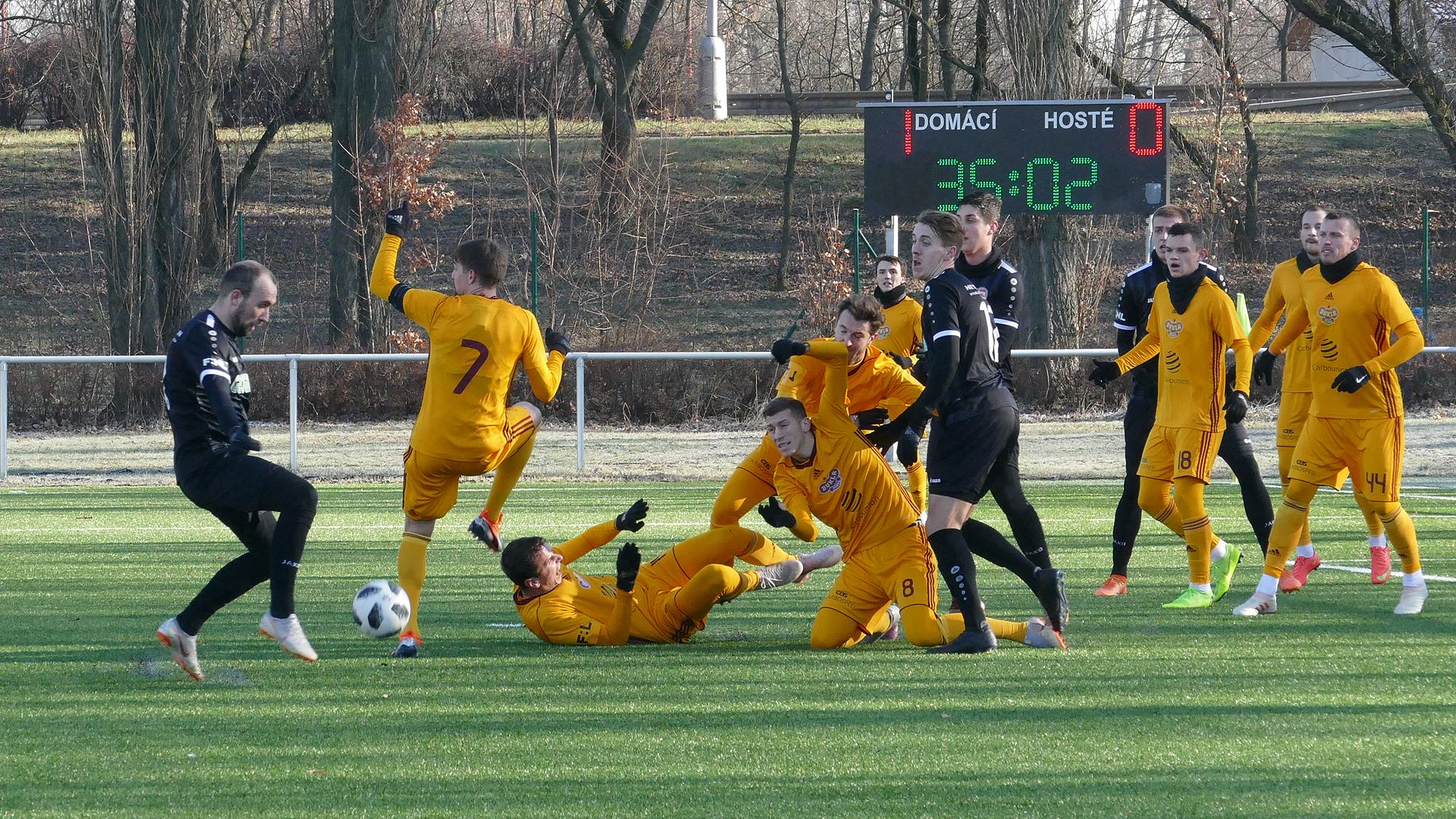Proti Dukle bez překvapení, Chrudimští doplácí na širokou marodku