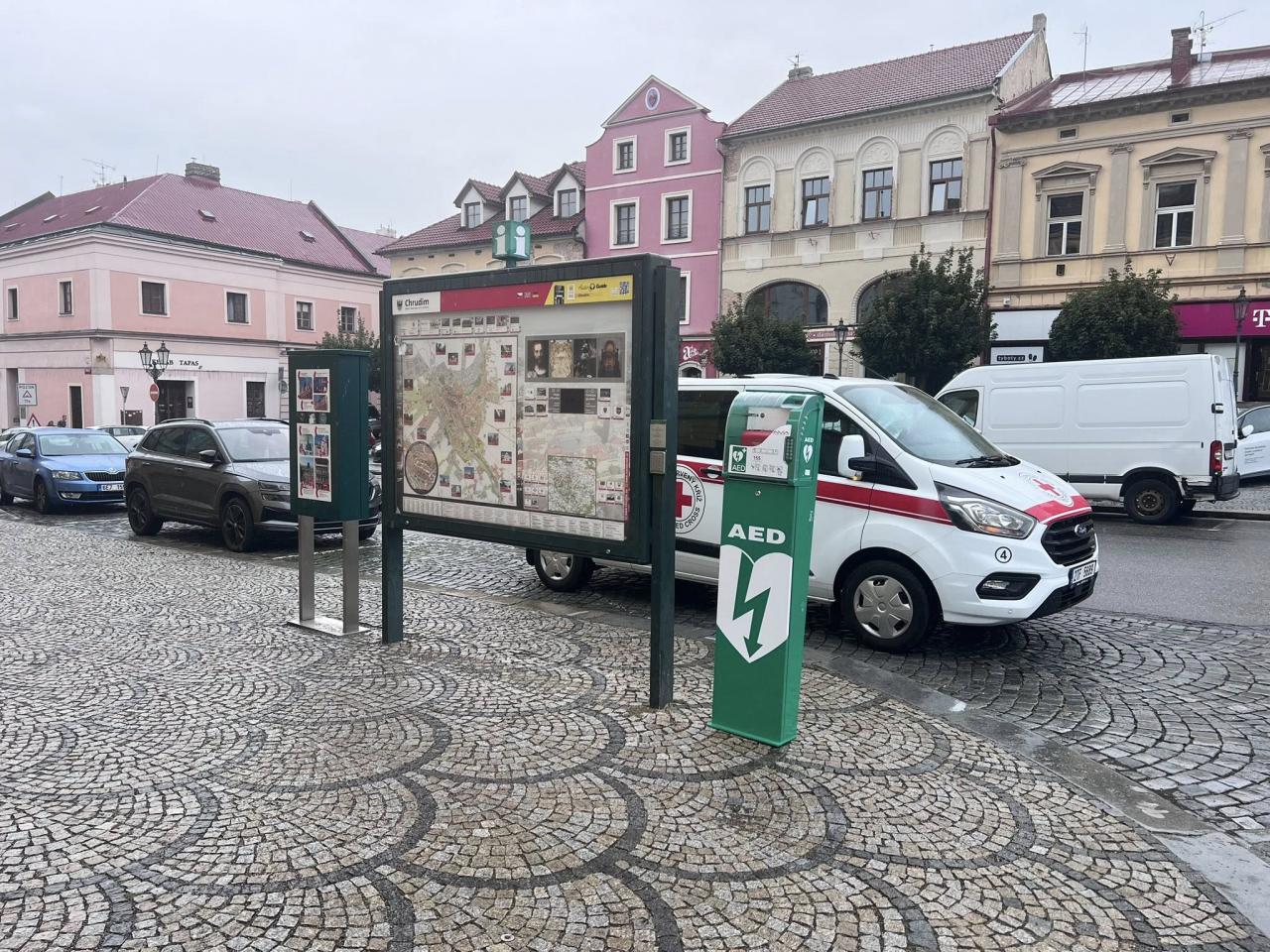 Peníze na umístění AED v centru zkusí sehnat z veřejného rozpočtování