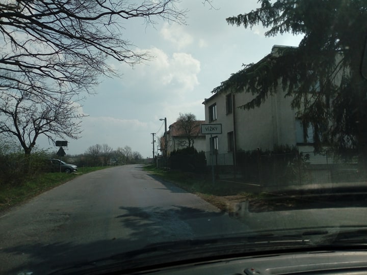 Obyvatelé Vížek se vinou rekonstrukce silnice nedostanou dva měsíce domů