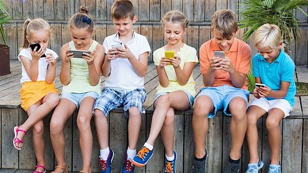 Umělé mozky nás jednou odpojí, tvrdí zakladatelé antiviru Avast