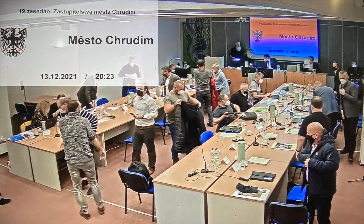Bude se šetřit. Místo personálního auditu přibudou noví úředníci