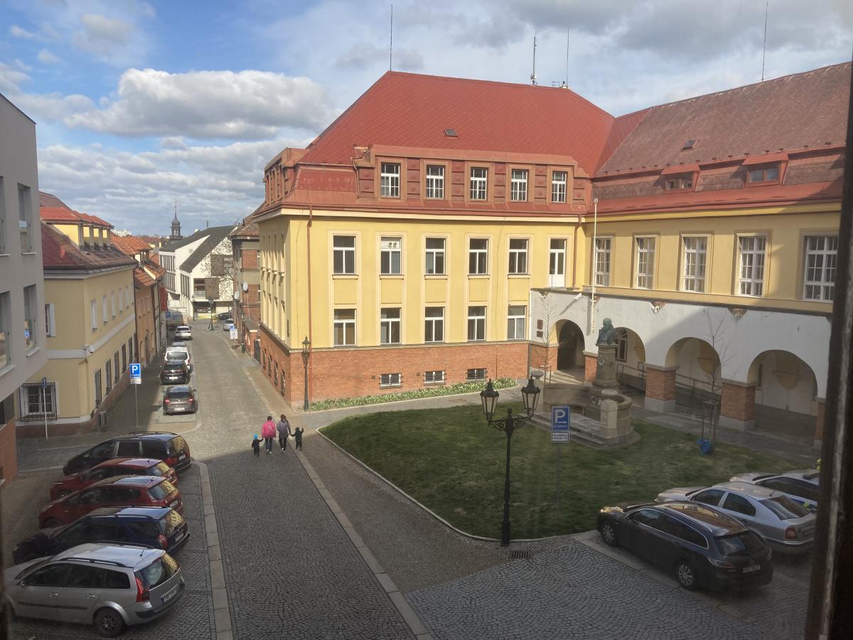 Čtyři roky od příchodu uprchlíků do Chrudimi: Co ukázala statistika?