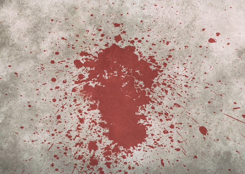 Zakrvácený muž ve Sladkovského ulici