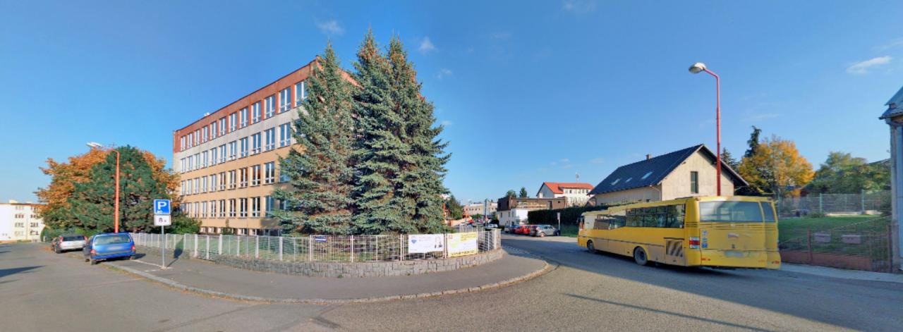 Policie hledá svědky prudkého brzdění autobusu ve Skutči
