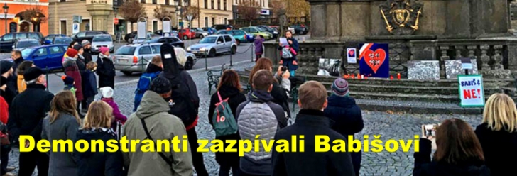 "Na shledanou, krokodýle," zazpívali demonstranti na Resselově náměstí Babišovi