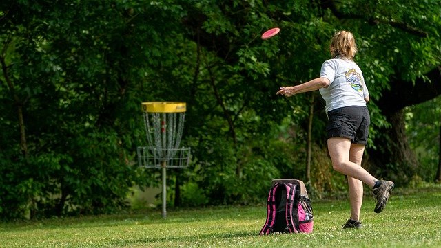 Discgolf si nakonec v Městském parku nejspíše zahrajete