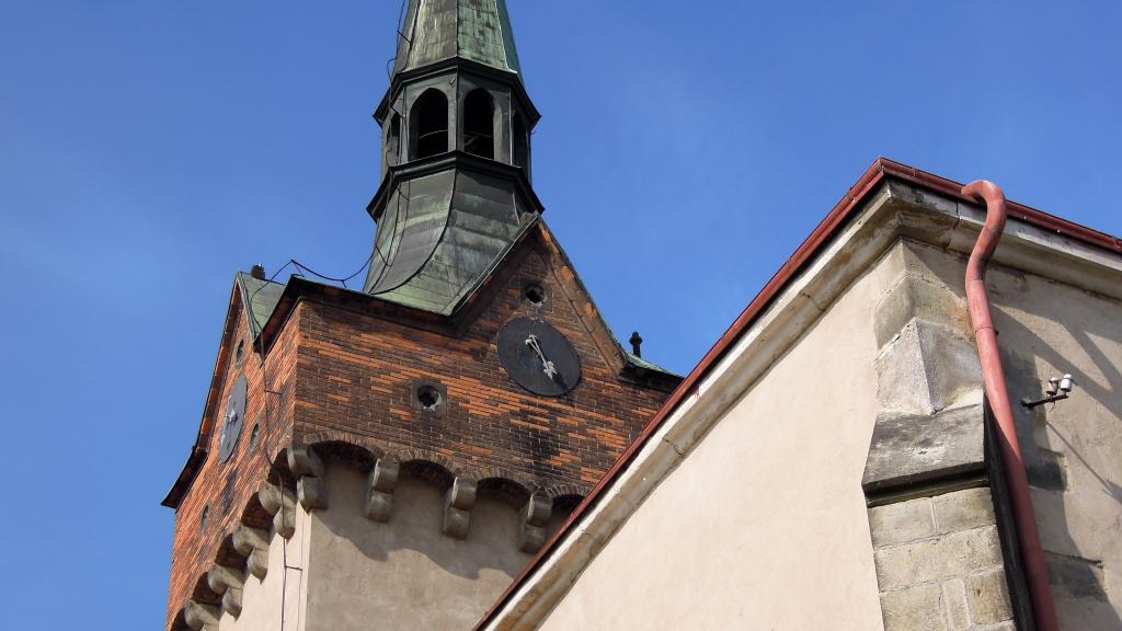 Dotace pošle město jak na opravu kostela svaté Kateřiny, tak galeristovi Jelínkovi