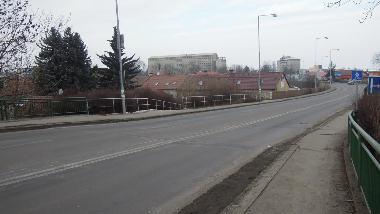 Zima dává silnicím zabrat