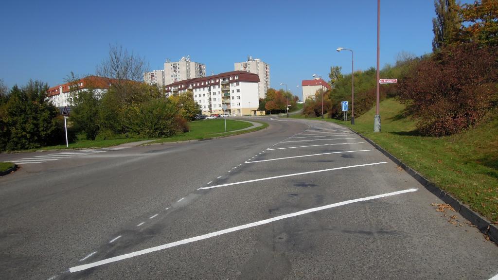 Parkoviště Na Větrníku se některým místním stále nelíbí