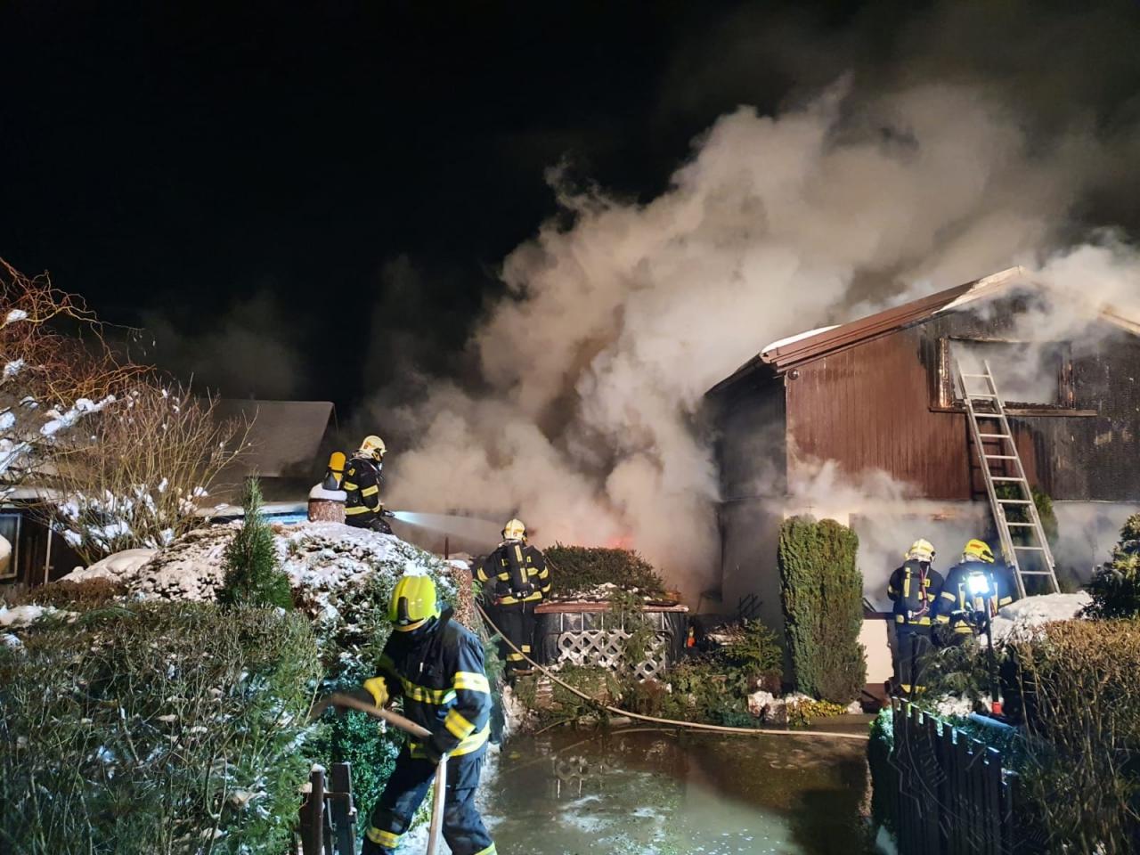 Chataři neměli takové štěstí jako majitel domu v Chrudimi