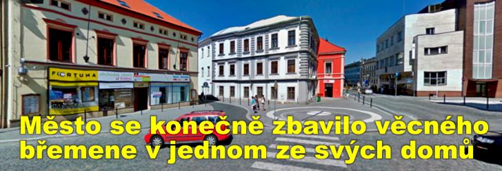 Město se po letech vyjednávání konečně zbavilo věcného břemene v jednom ze svých domů v Široké ulici
