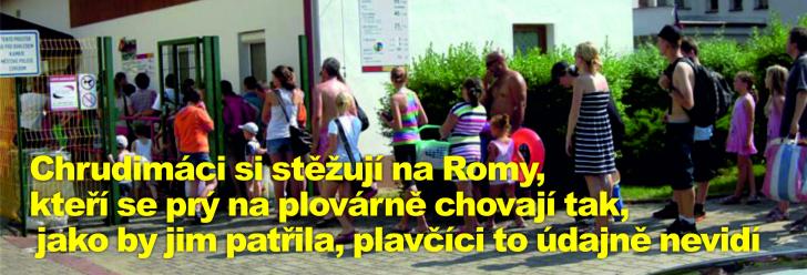 Chrudimáci si stěžují na Romy, kteří se prý na plovárně chovají tak, jako by jim patřila, plavčíci to údajně nevidí