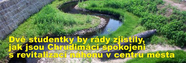 Dvě studentky by rády zjistily, jak jsou Chrudimáci spokojeni s revitalizací náhonu v centru města