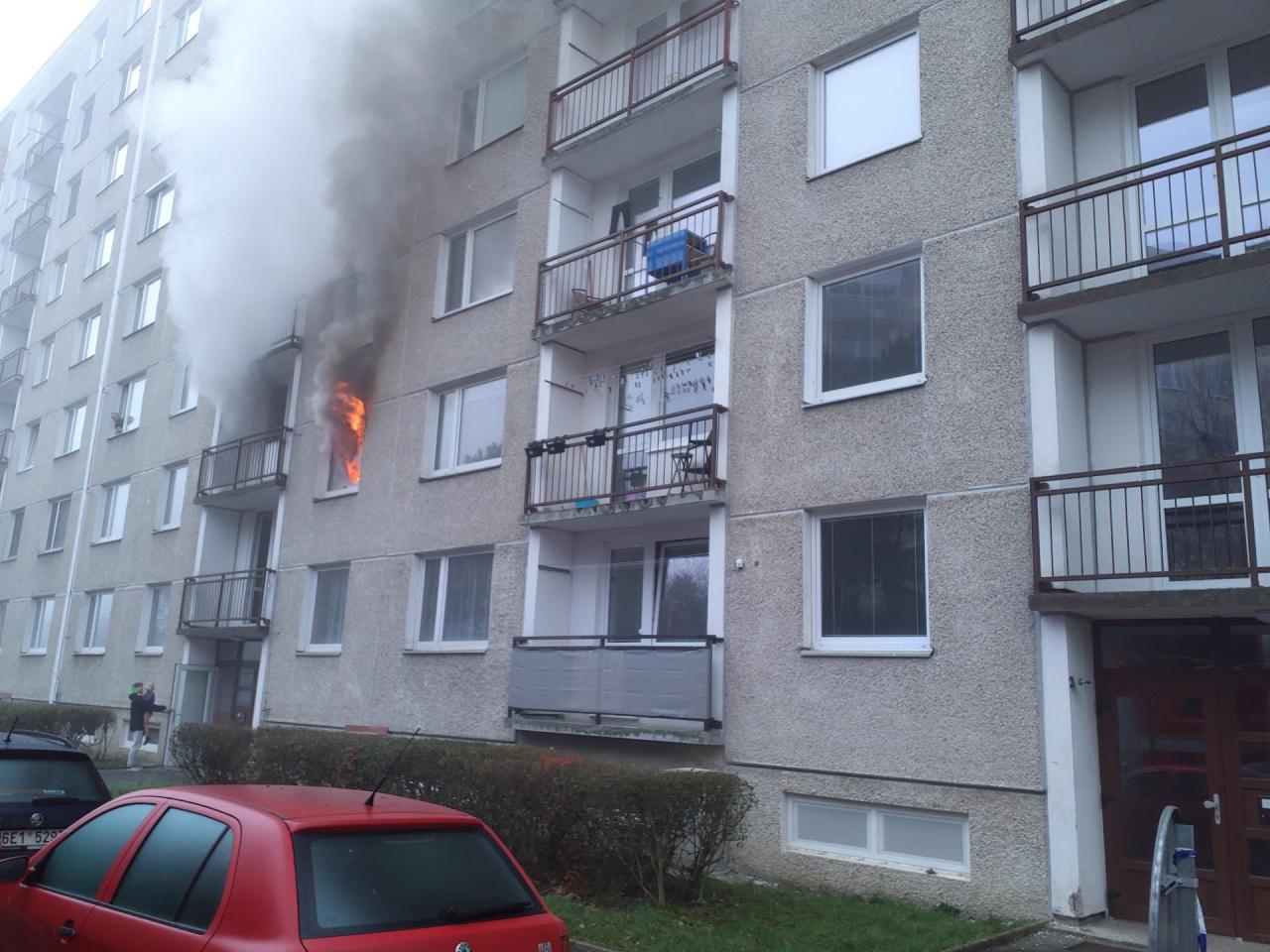 Za požár v Hradištní může svíčka