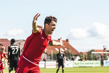 Petr Rybička přestupuje do Hradce Králové, opačným směrem míří tři hráči