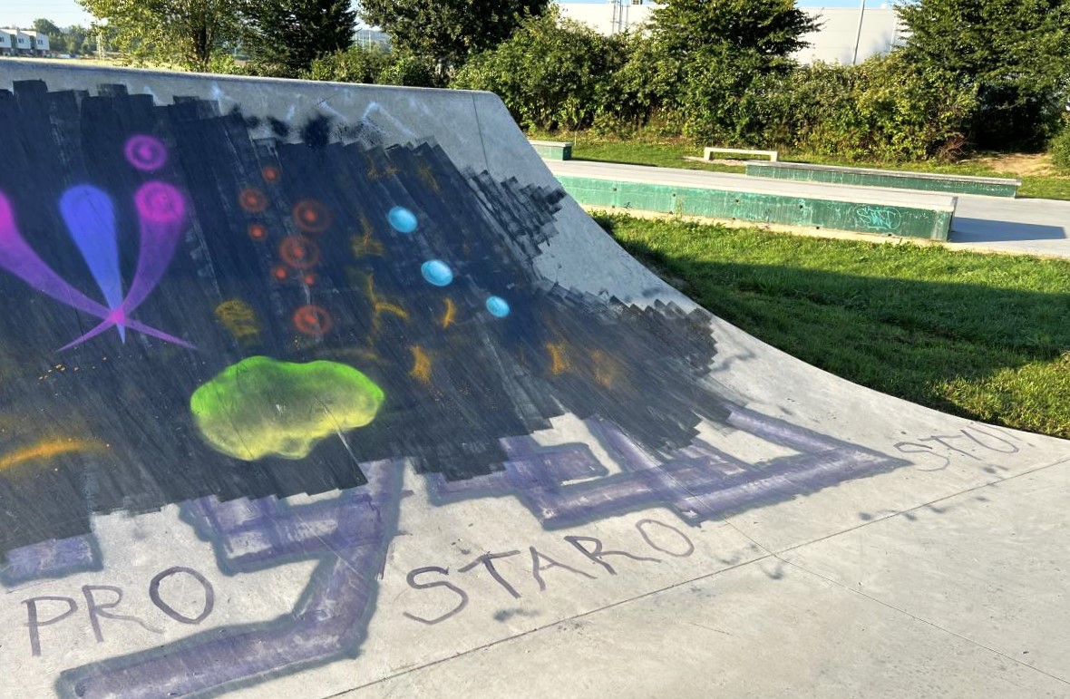 Nápad s graffiti na skateparku se minul účinkem