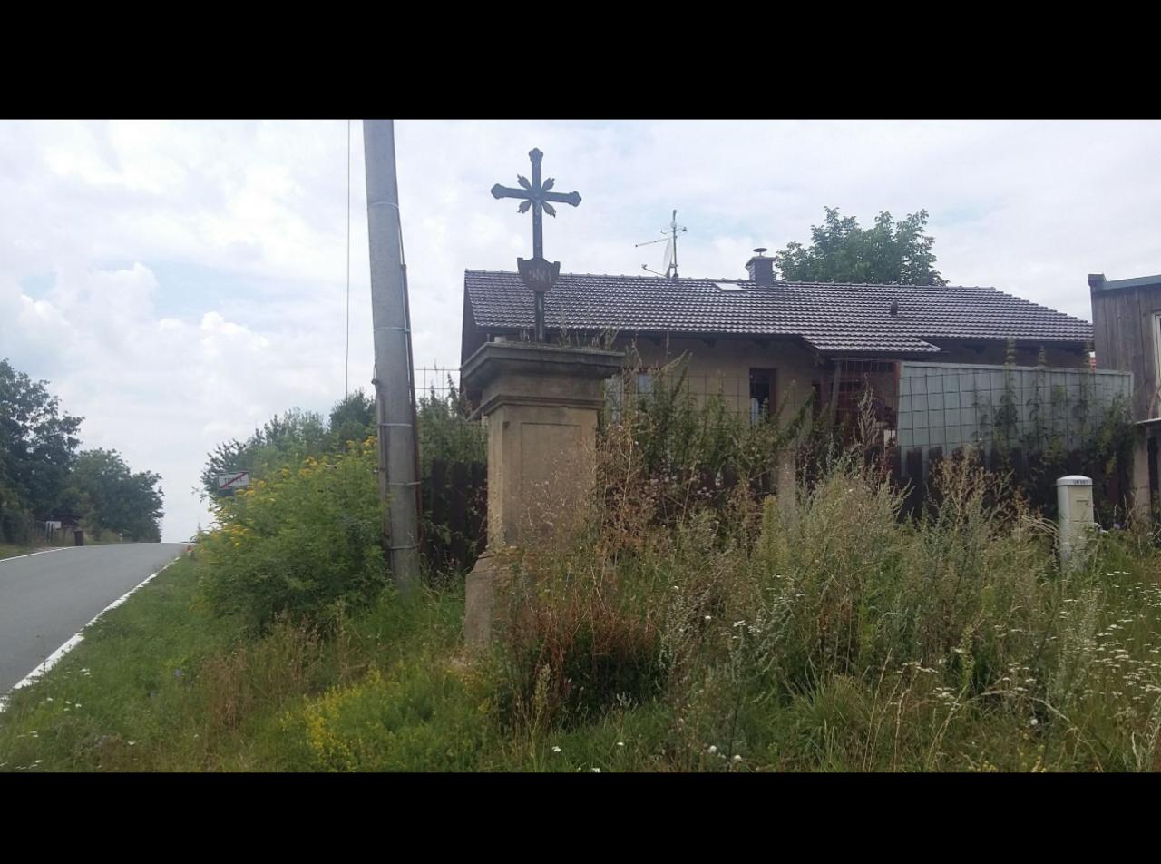 Opravy se dočká krucifix v Topoli
