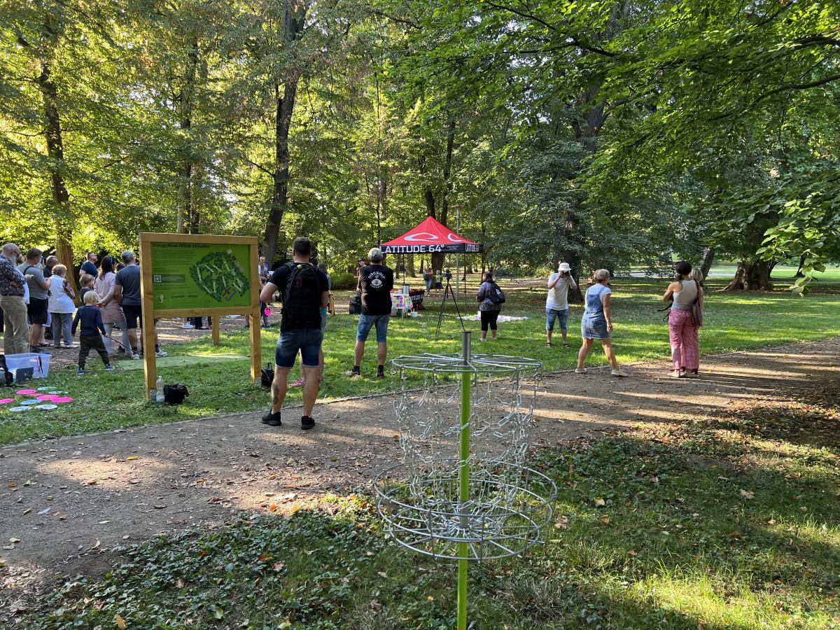 Discgolf v Městském parku je stále velké politické téma