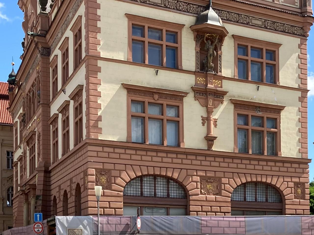 Město se nakonec na opravě fasády muzea bude podílet