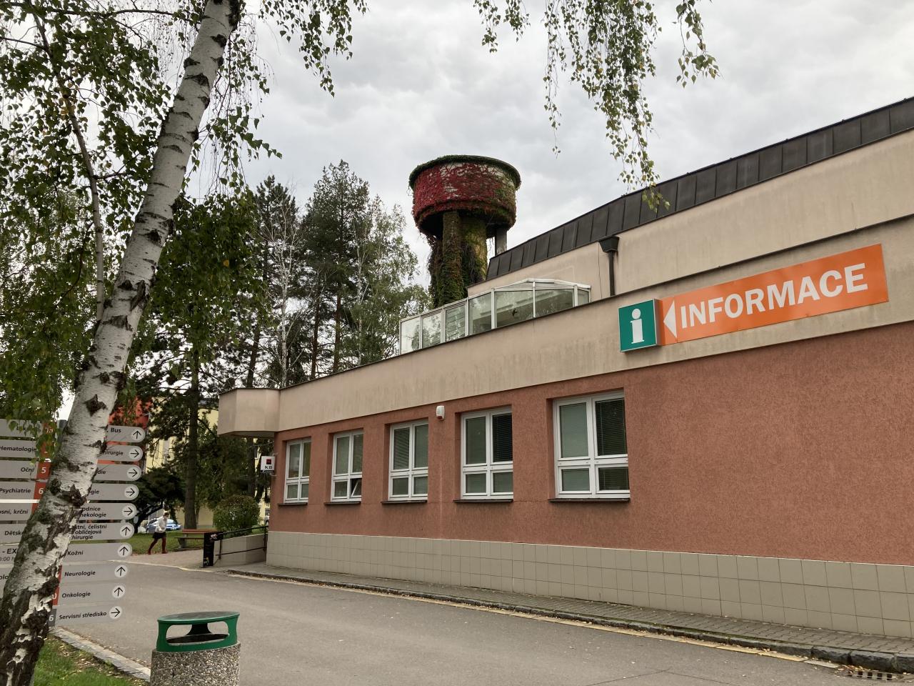 Dodávka silvestrovské vakcíny chce uspíšit, ale není vhodná pro každého