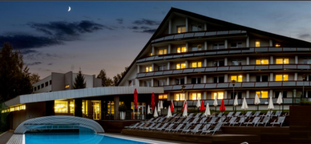 Kongres psychoterapeutů v Hotelu Jezerka zvrátil výsledky voleb na Seči