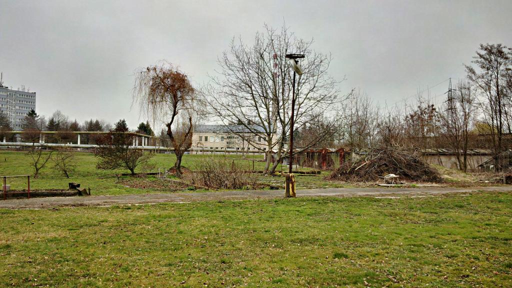 Schválí zastupitelé prodej pozemků provozovateli jeslí?