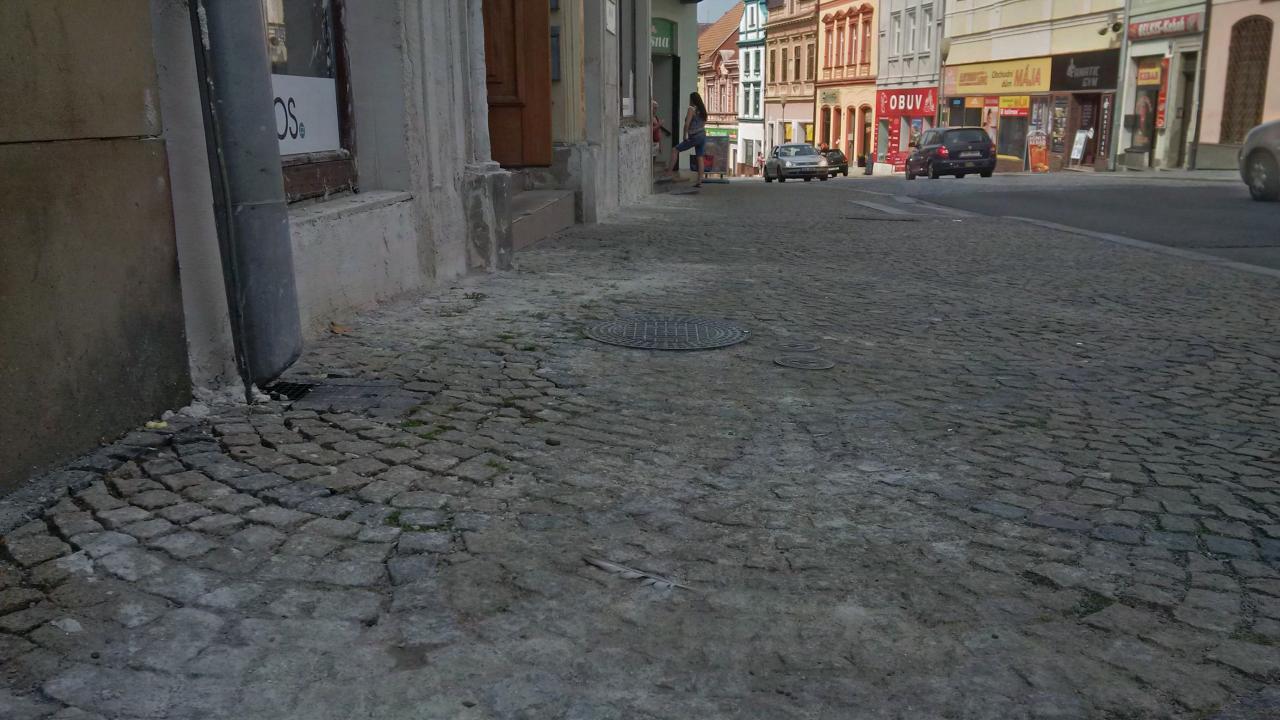 Jakub Valenta: Vrchní strážník a dlažba v Široké