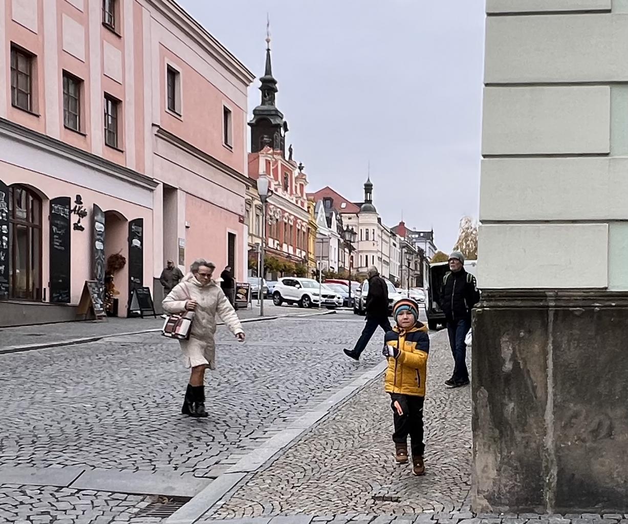 Město s neudržovanou dlažbou vážně riskuje