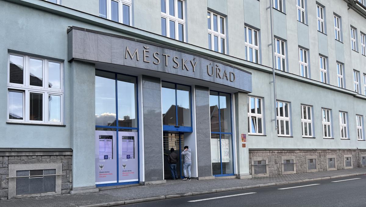 Město Chrudim jde bezhotovostním platbám vstříc
