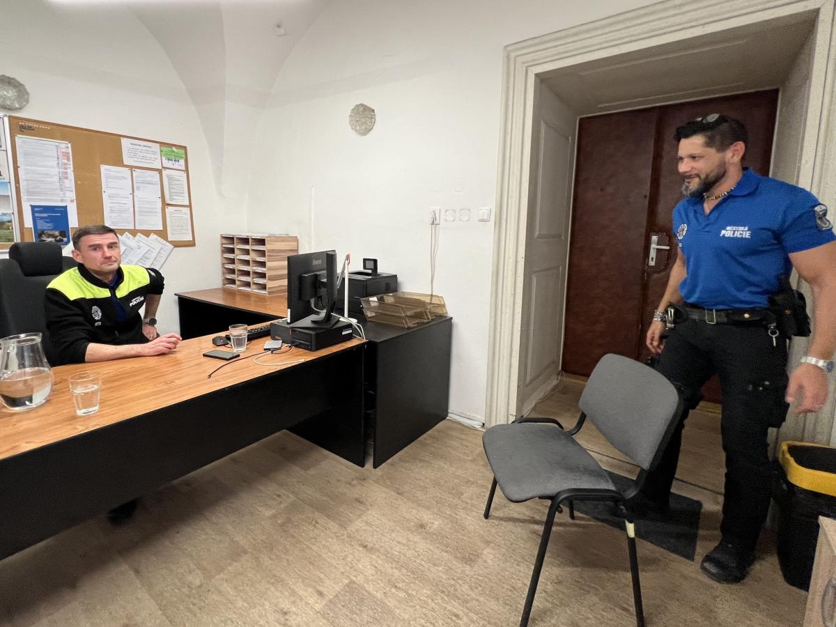 Strážníci si zažili svoje. Nových prostor se nemůžou dočkat