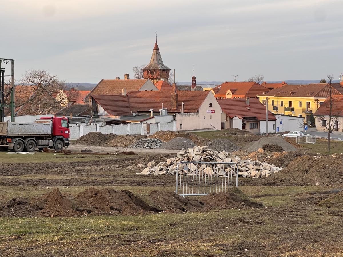 Z okolí poutního místa v Luži konečně zmizí problematické výhledy