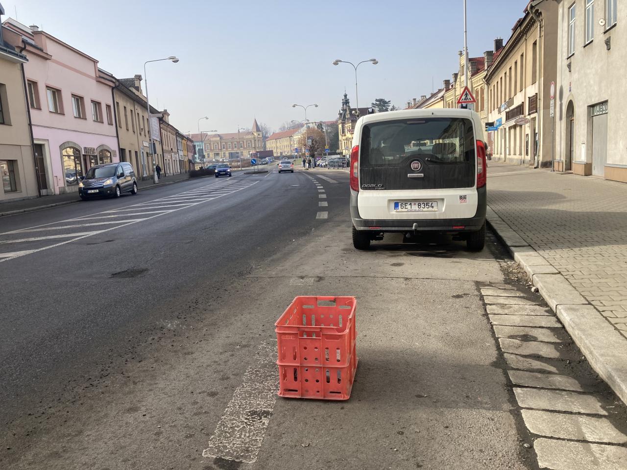 Souboj dvou žen o místo k zaparkování přijeli řešit strážníci