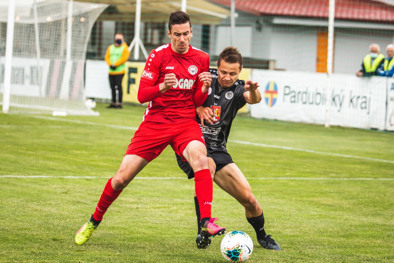 Další obrat. Chrudim třemi brankami v derby srazila Hradec
