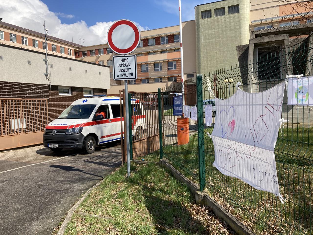 Záchranářku napadl agresor přímo v sanitce