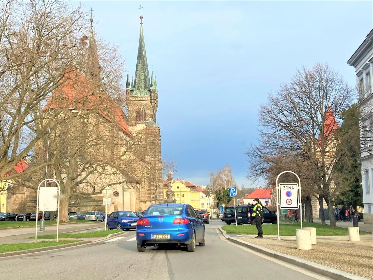 Město chystá proměnit dlažbu v opičí dráhu