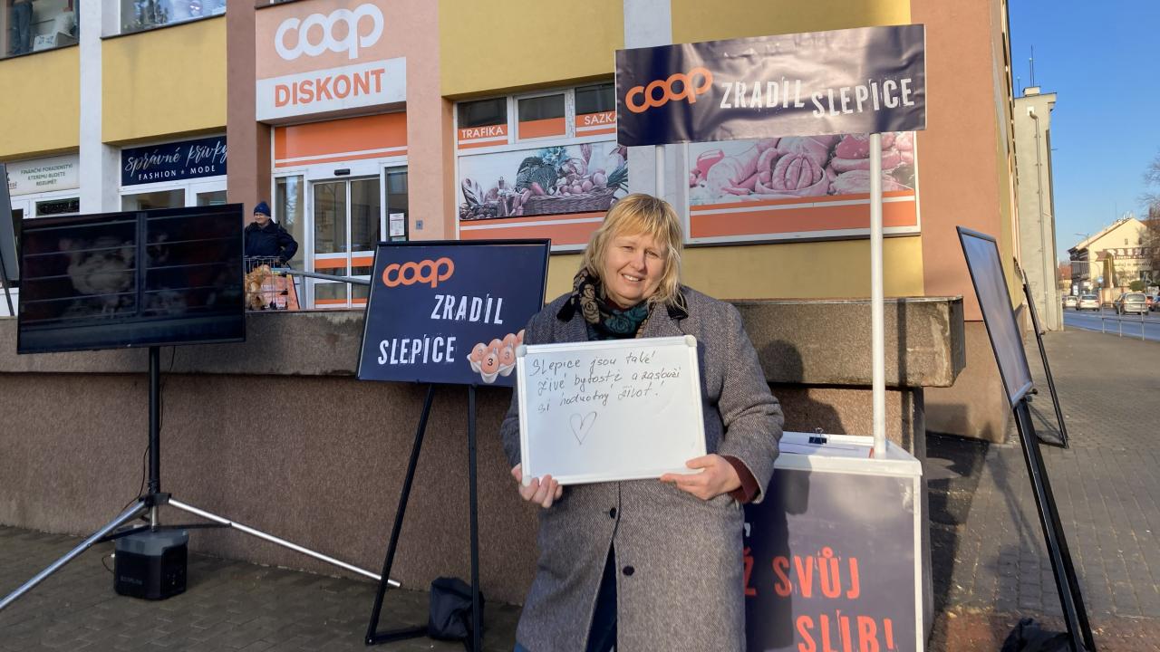 Obránci zvířat vyrazili protestovat do Chrudimi