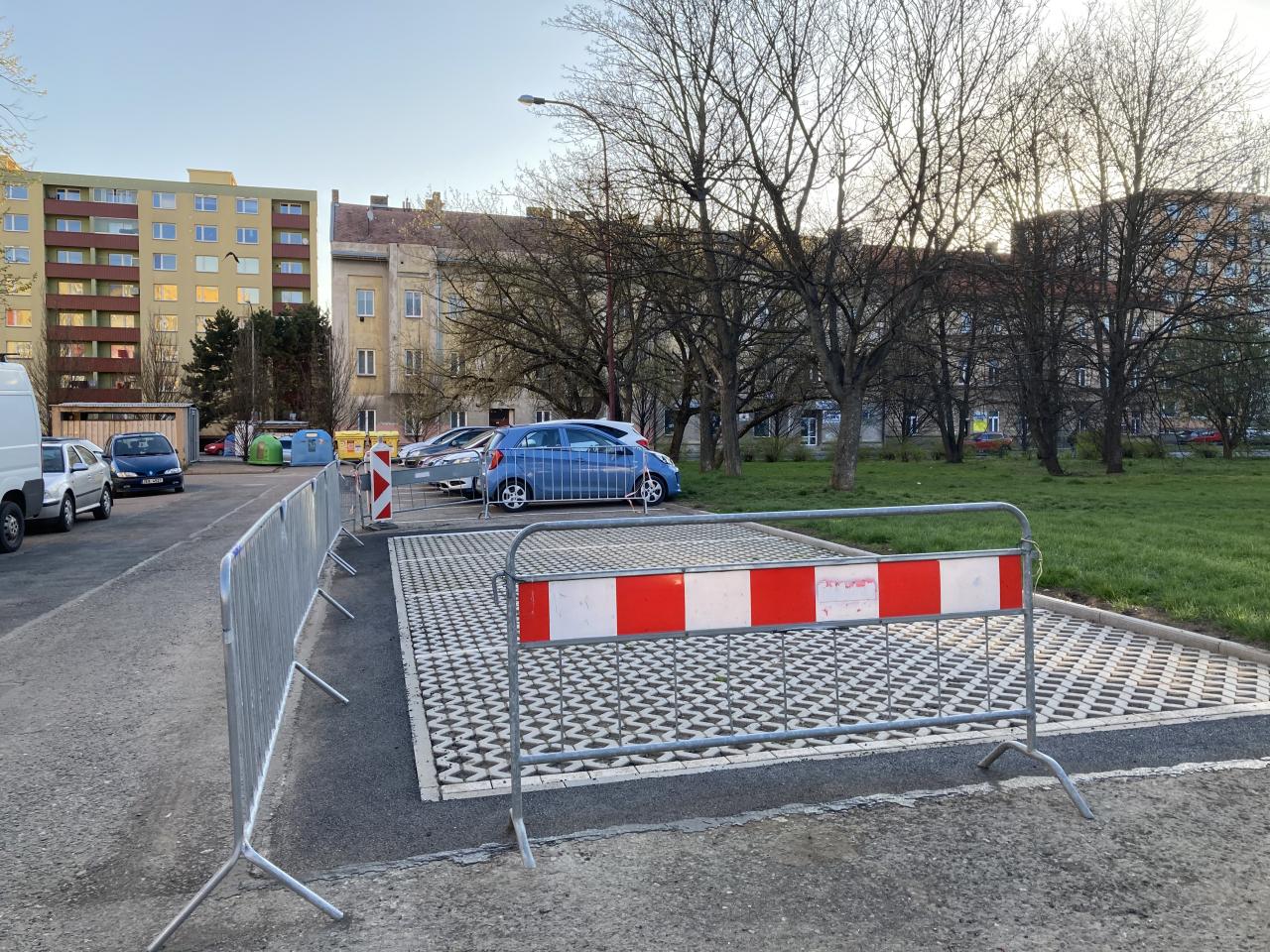 Osm nových míst. Ale jak to vypadá s parkováním do budoucna?