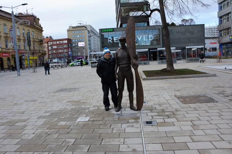 Socha Jana Kašpara se vrátila do Pardubic